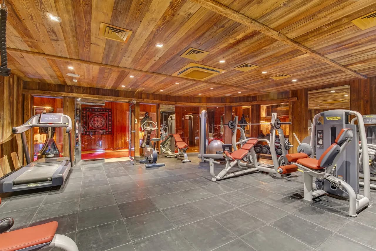 Luxury Six-Bedroom Chalet in Megeve photo 5