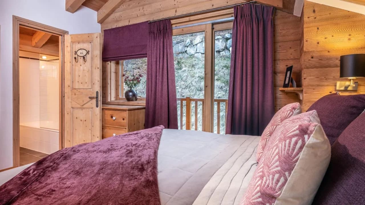 Stunning Mountain Chalet With Sauna photo 3