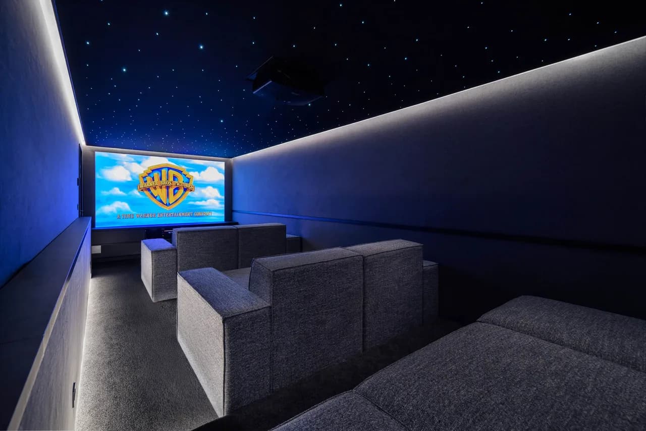 Exclusive Chalet With Spa and Cinema Room photo 4