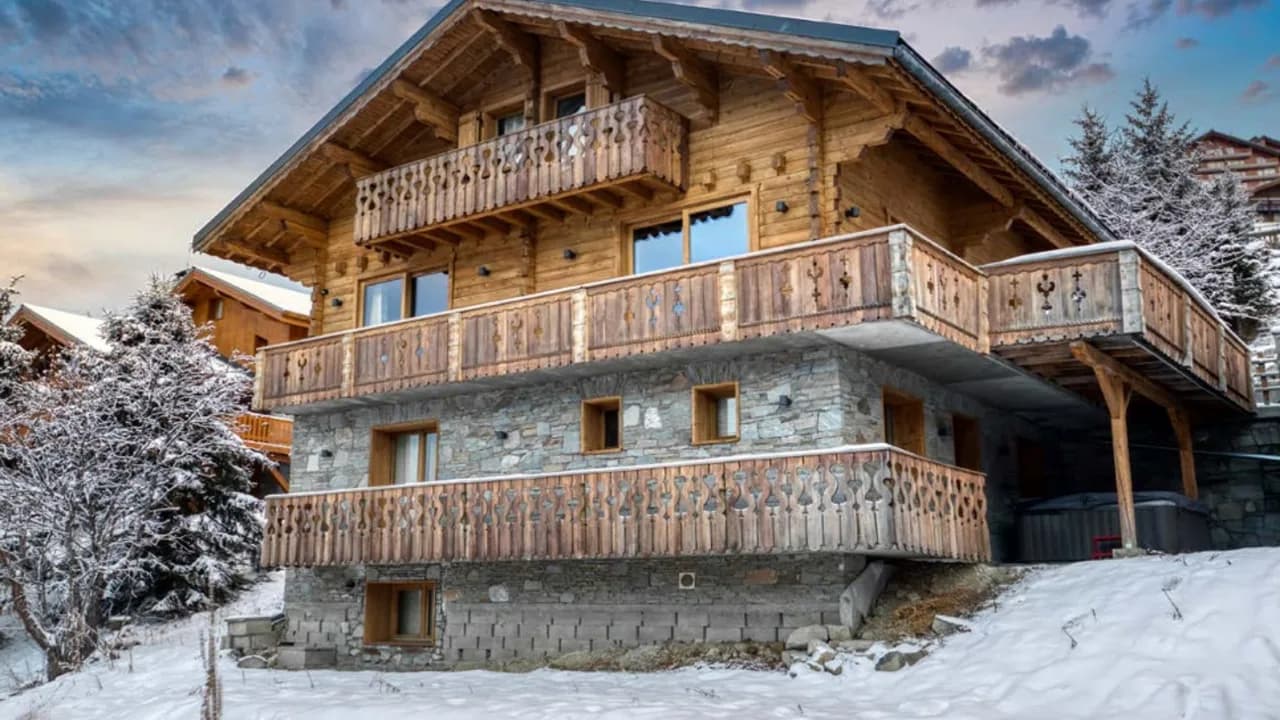 Warm Mountain Chalet With Sauna and Jacuzzi photo 2