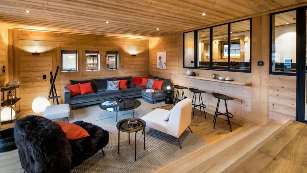 Alpine Retreat With Jacuzzi and Cinema photo 2