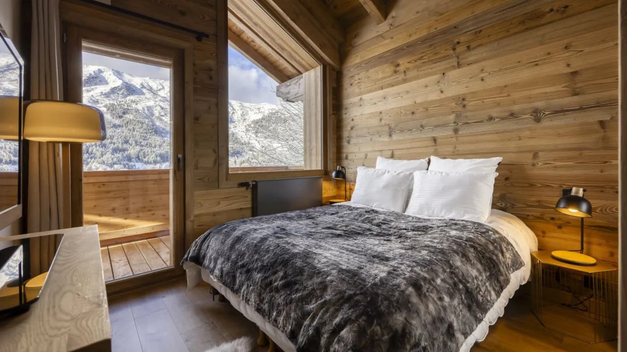 Stylish Ski Chalet With Private Sauna photo 3