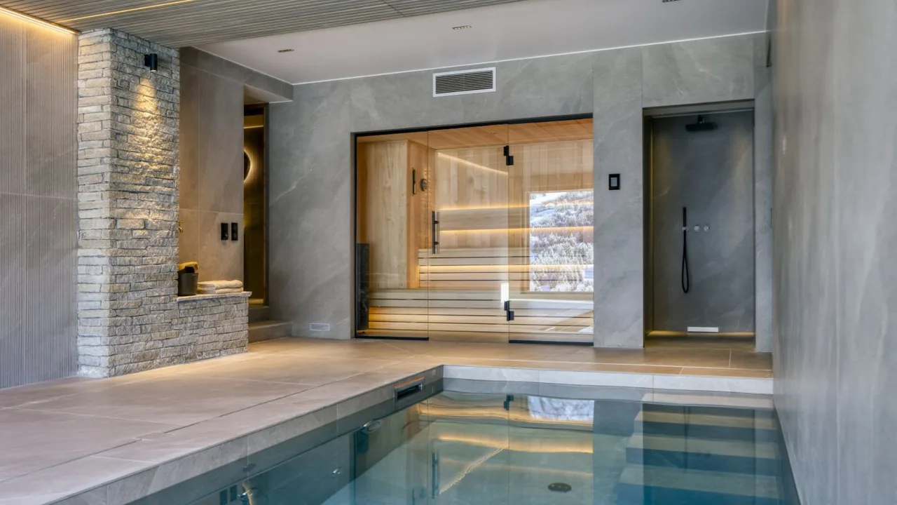 Stylish Ski Chalet With Private Sauna photo 5