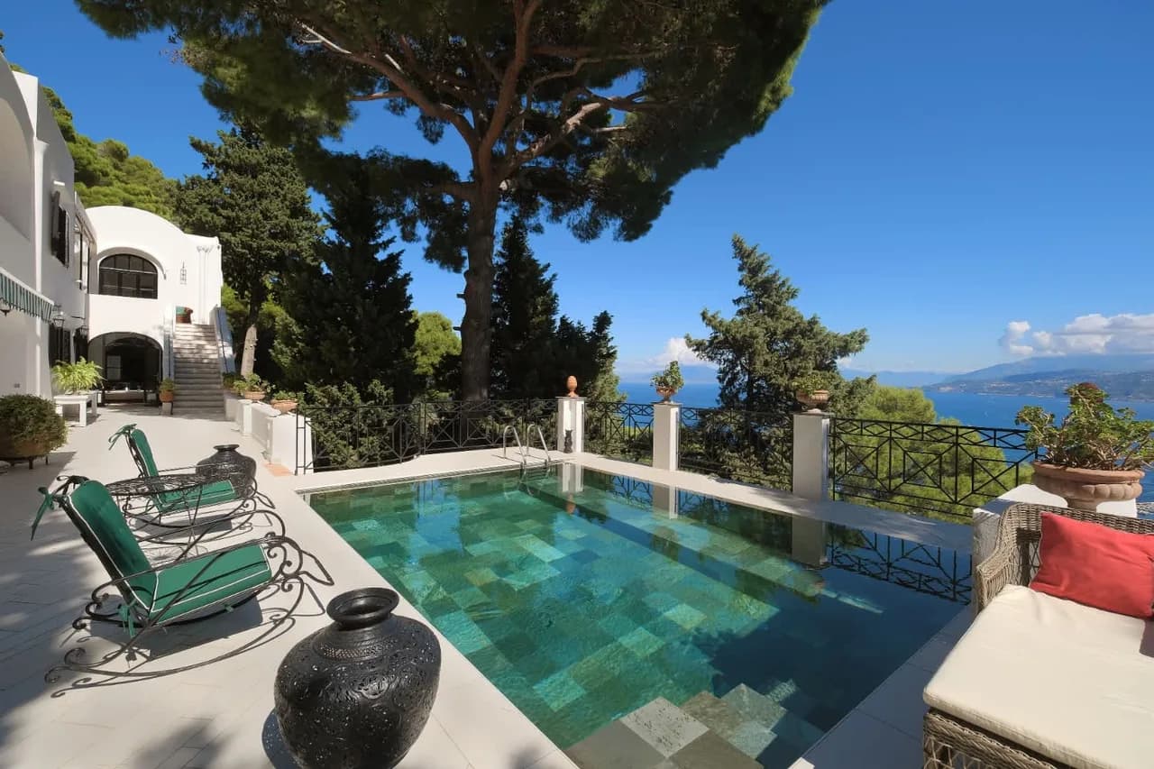 Elegant Capri Villa With Panoramic Views photo 4