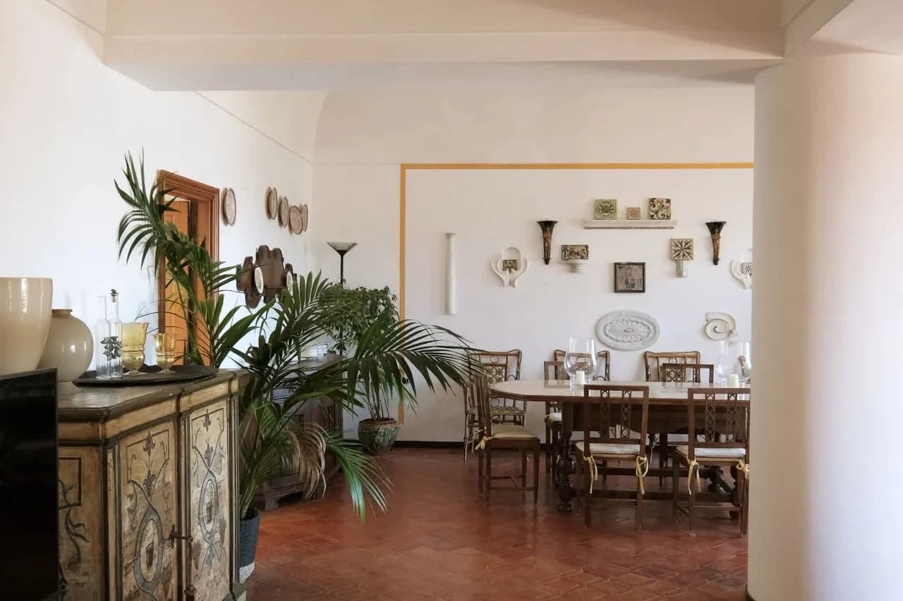 Stylish Capri Escape With Magical Gardens photo 5