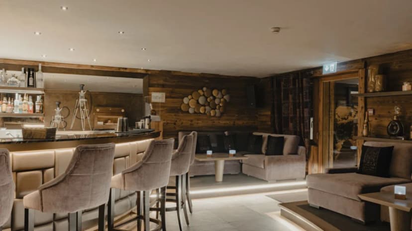 Spacious Two Bedroom Suite With Balcony