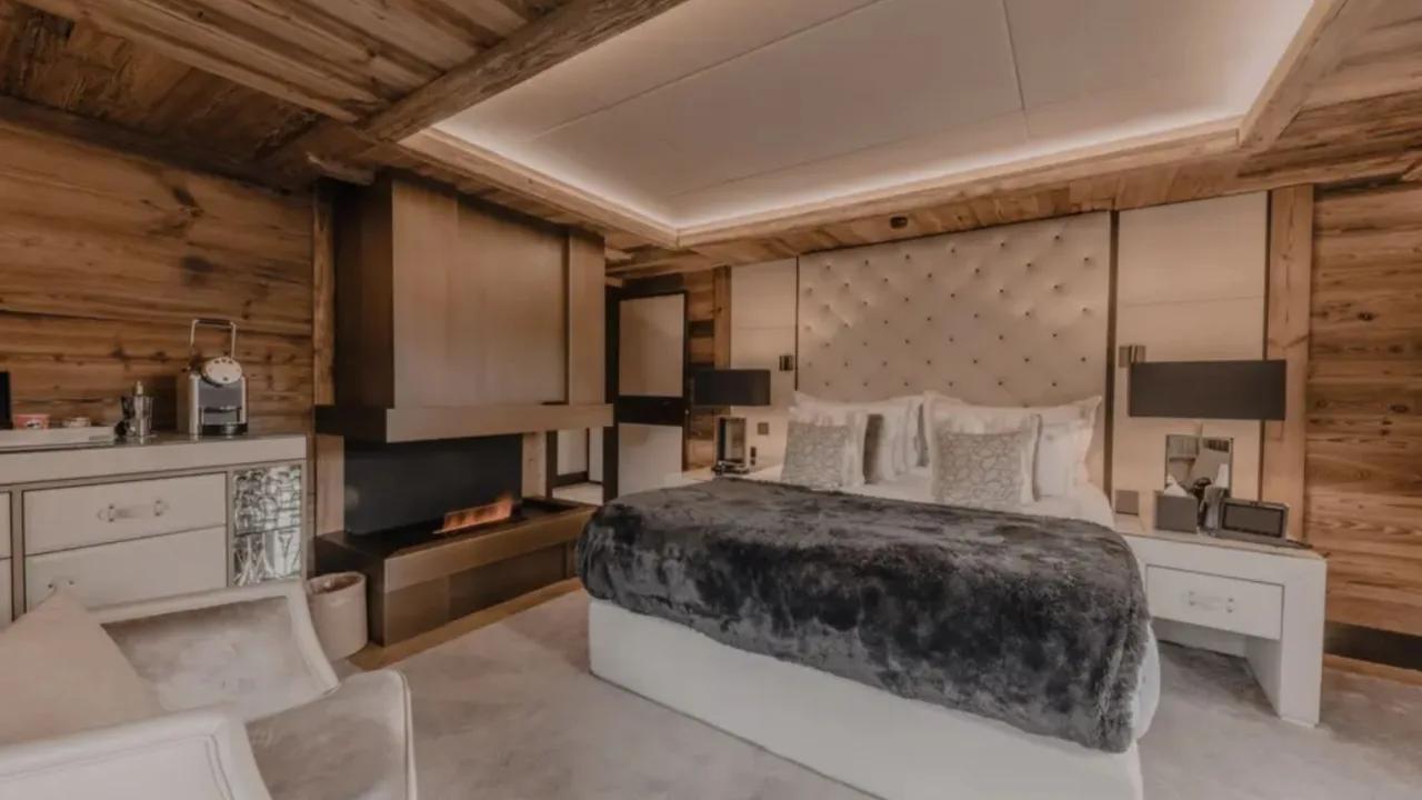 Spacious Two Bedroom Suite With Balcony photo 3