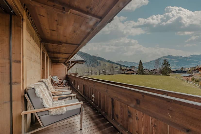 Suite With Views Overlooking Rolling Hills