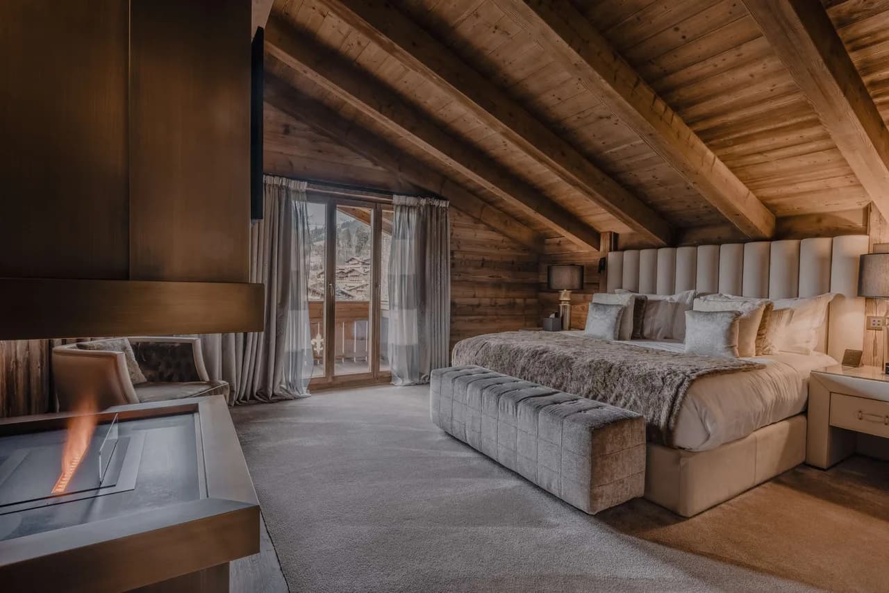 Luxury Suite Overlooking Iconic Bernese Peaks photo 2