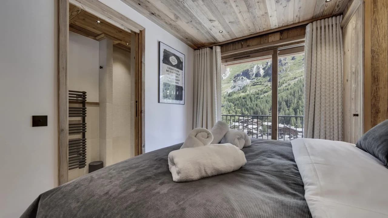 Secluded Luxury Apartment Near Slopes photo 2