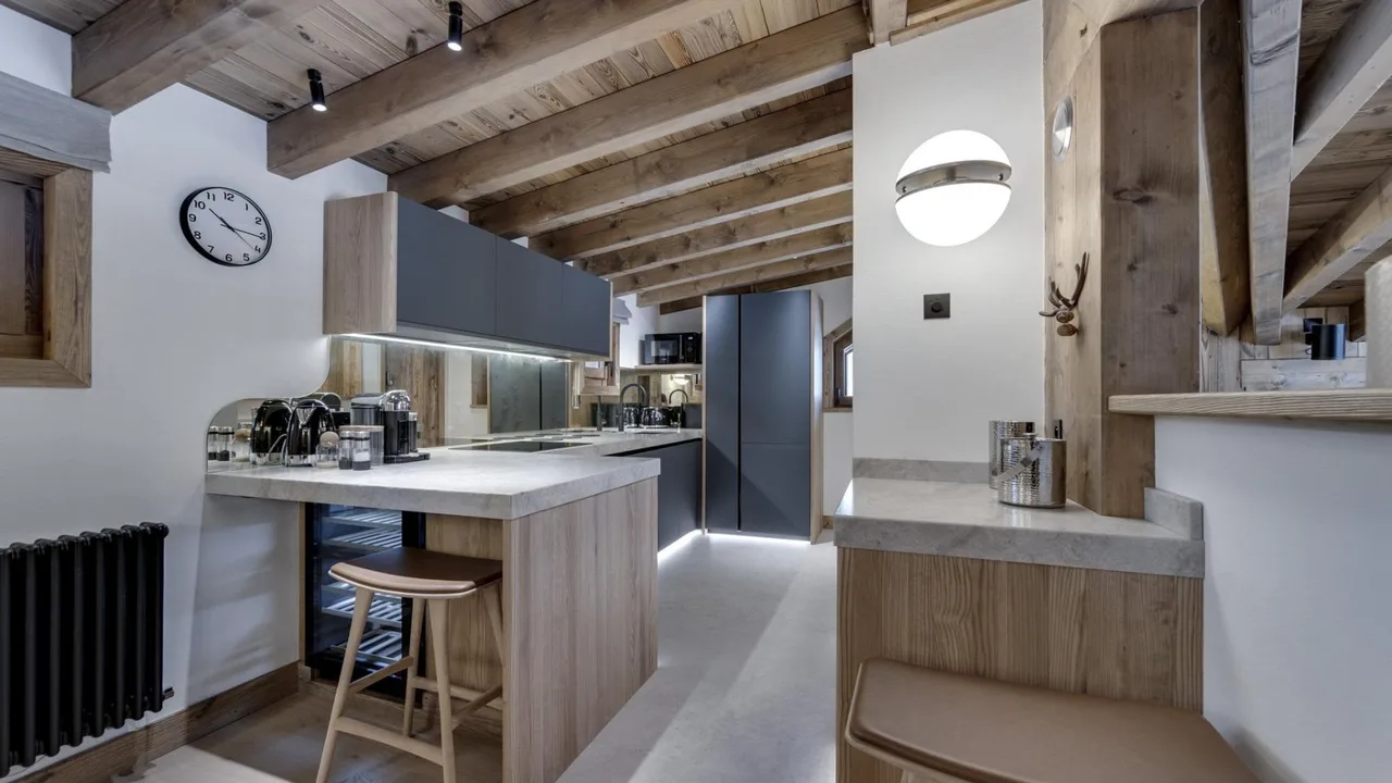 Secluded Luxury Apartment Near Slopes photo 3