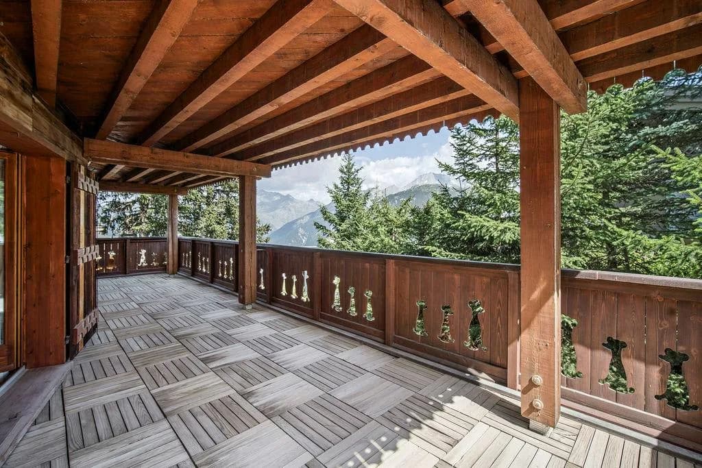 Luxury Mountain Chalet Near Village Centre photo 4