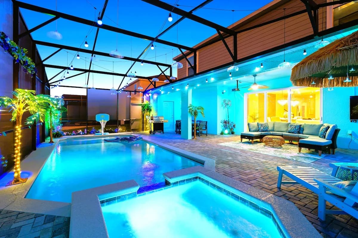 Luxury Villa with Private Pool in Florida