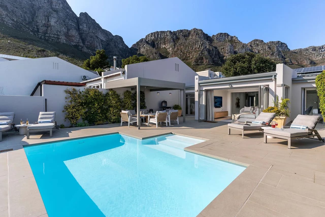Private Pool Townhouse in Camps Bay, Cape Town photo 2