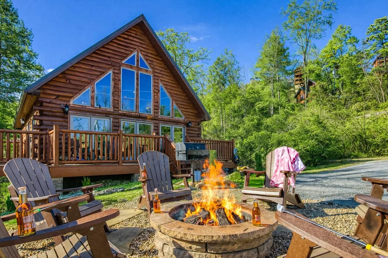 Accessible Height Three Bedroom Retreat in Smoky Mountains