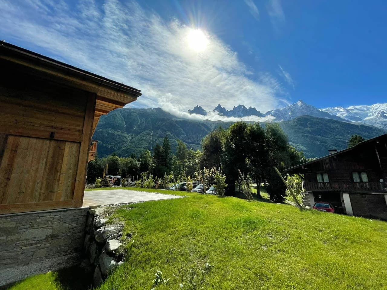 Spacious Chalet Retreat Featuring Outdoor Jacuzzi photo 5