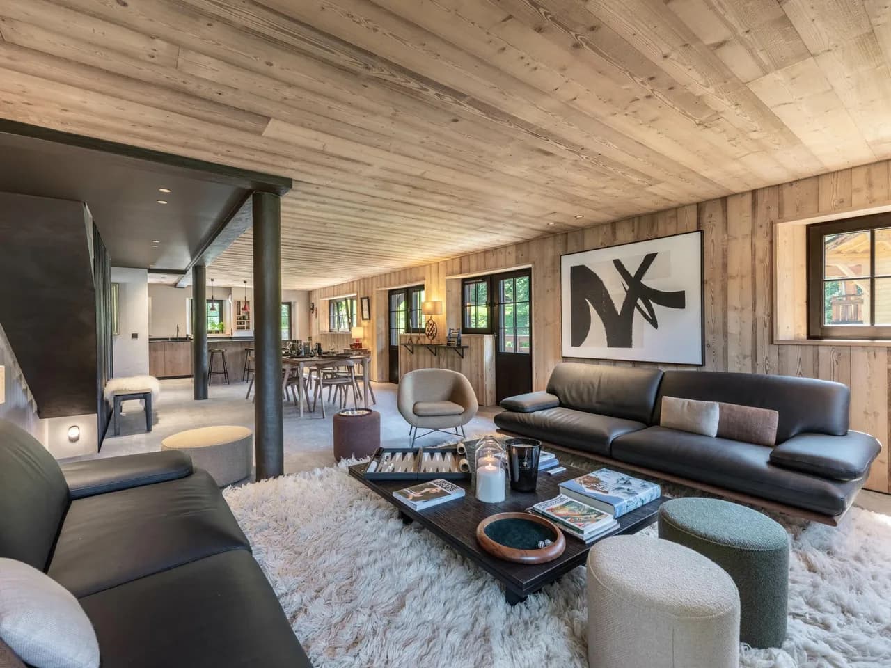 Elegant Chalet With Stunning Mountain Views photo 2