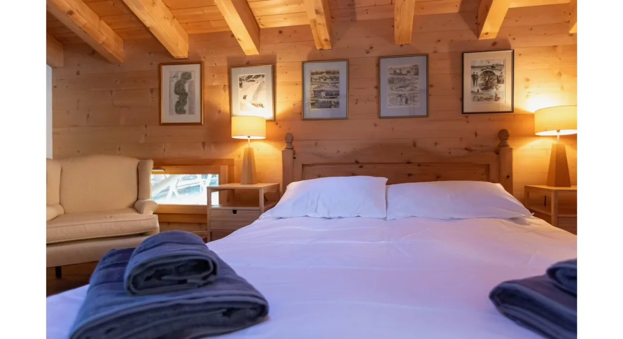Alpine Hideaway Surrounded By Stunning Peaks photo 3