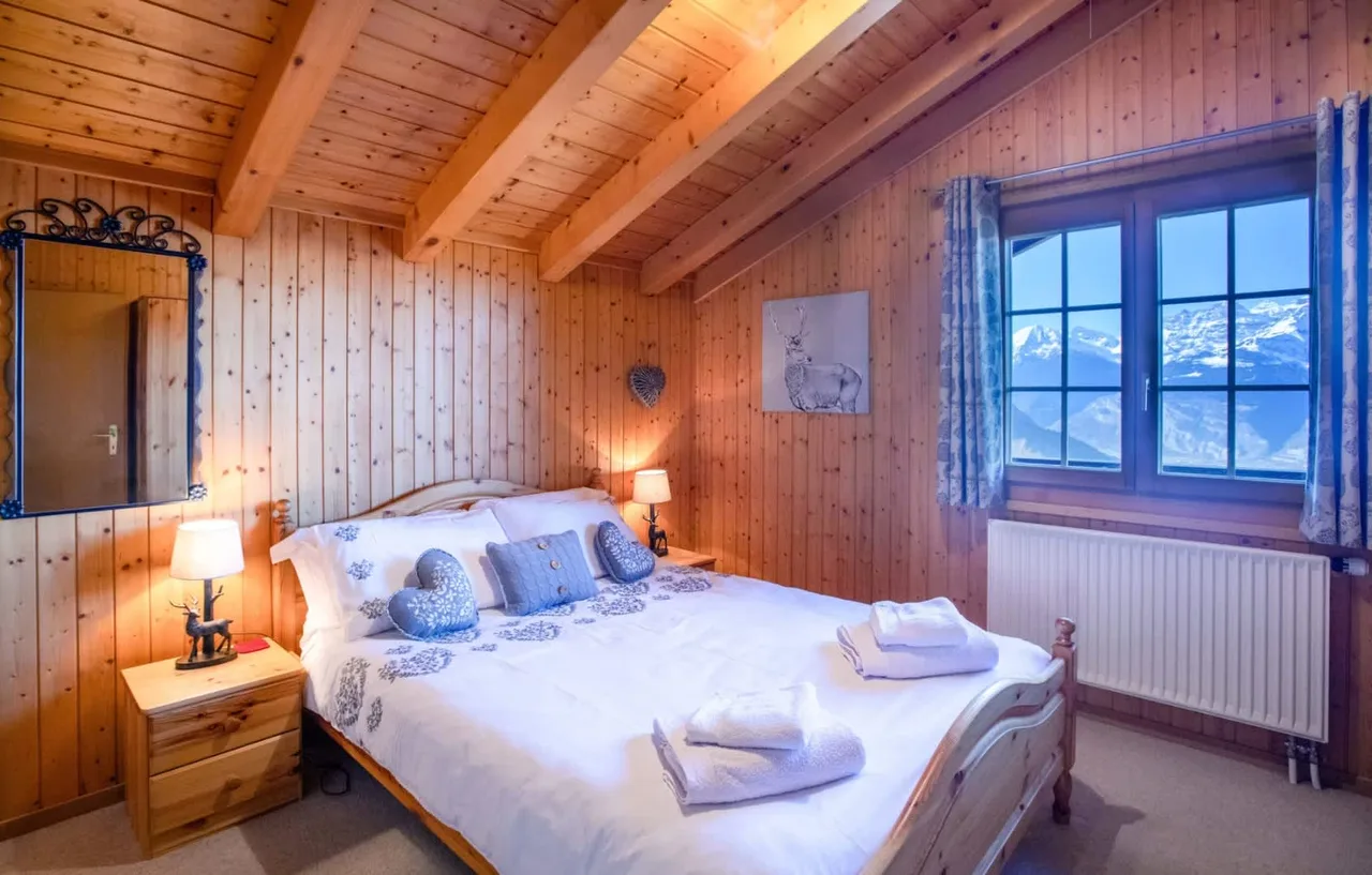 Modern Chalet Surrounded By Swiss Peaks photo 3