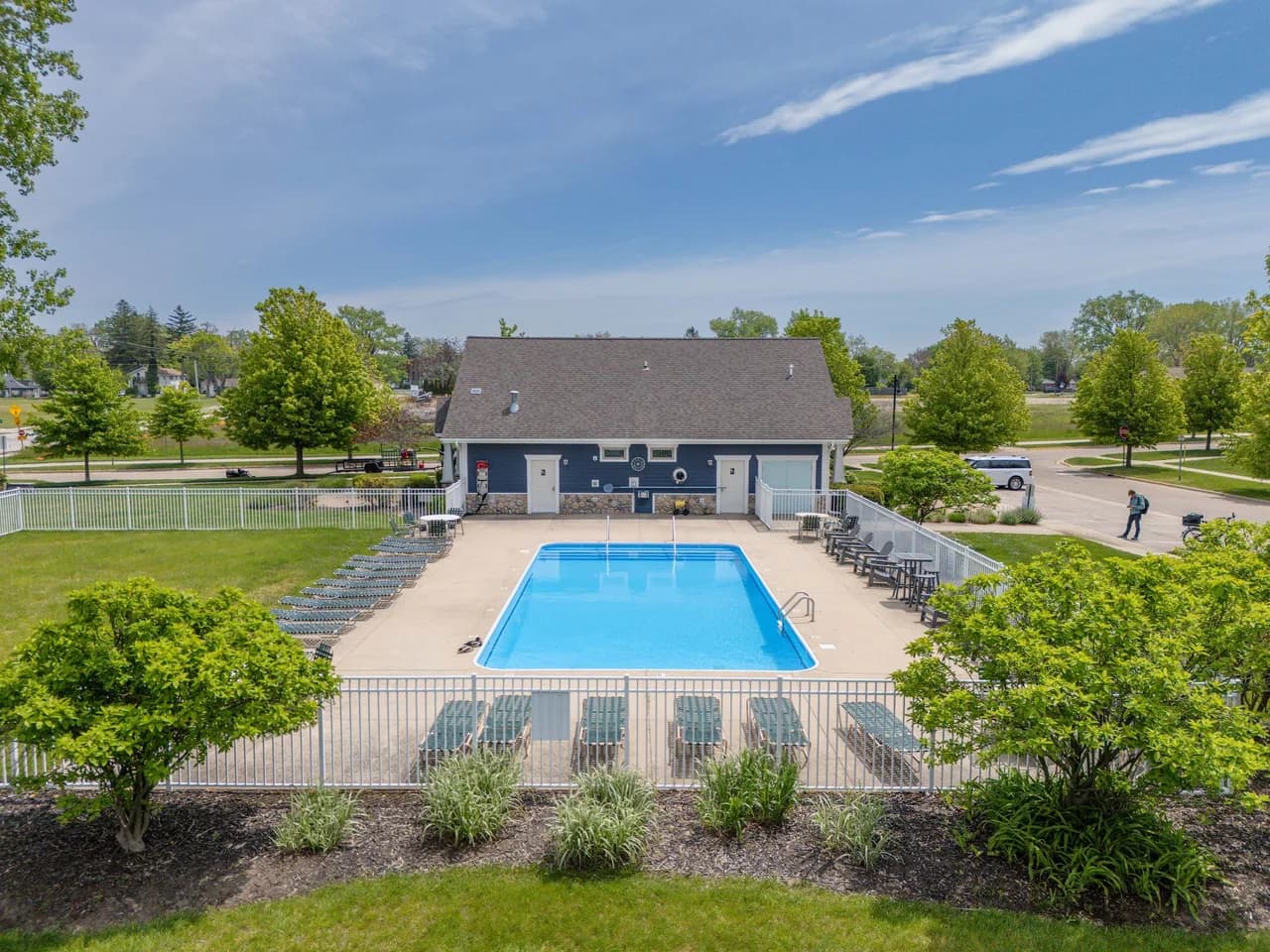 Lakefront Five Bedroom Villa in Lake Michigan Shore photo 2