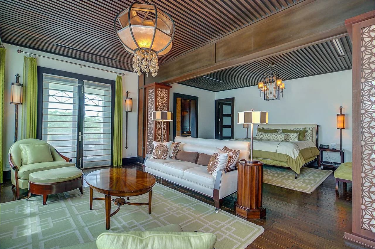 Elegant Caribbean Villa With Grand Design photo 3