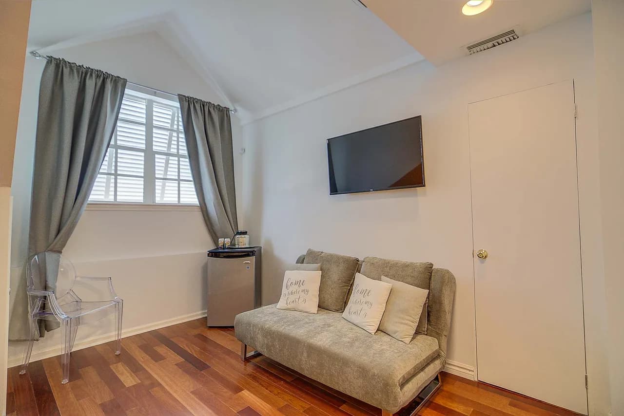 Elegant Sandyport Home With Sea View photo 2