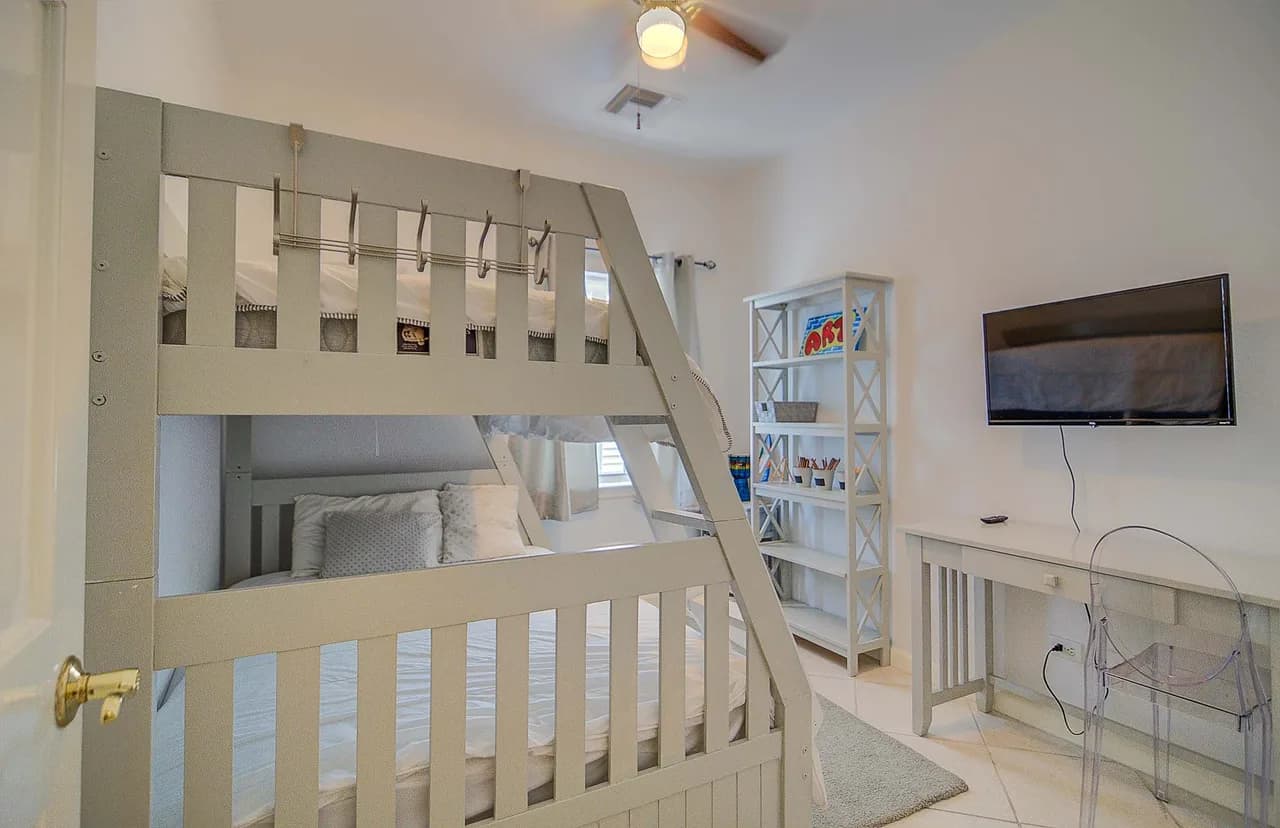 Elegant Sandyport Home With Sea View photo 4