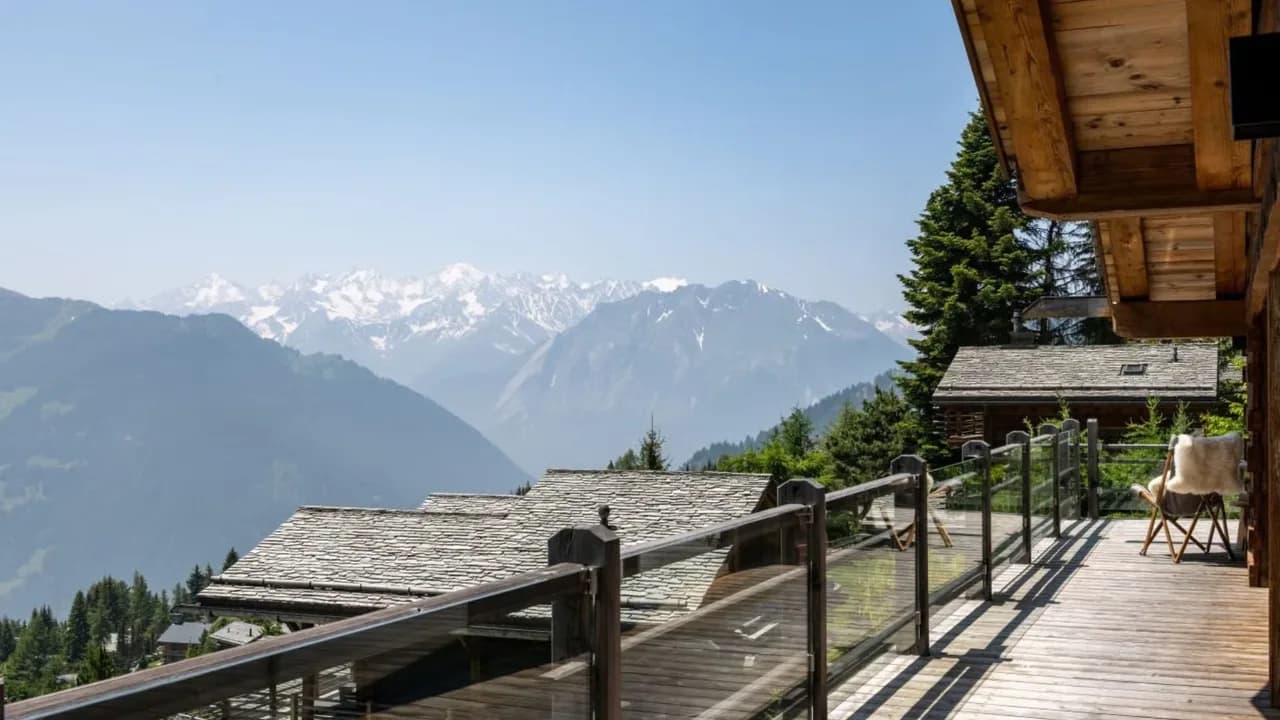 Verbier Getaway With Outdoor Hot Tub photo 3