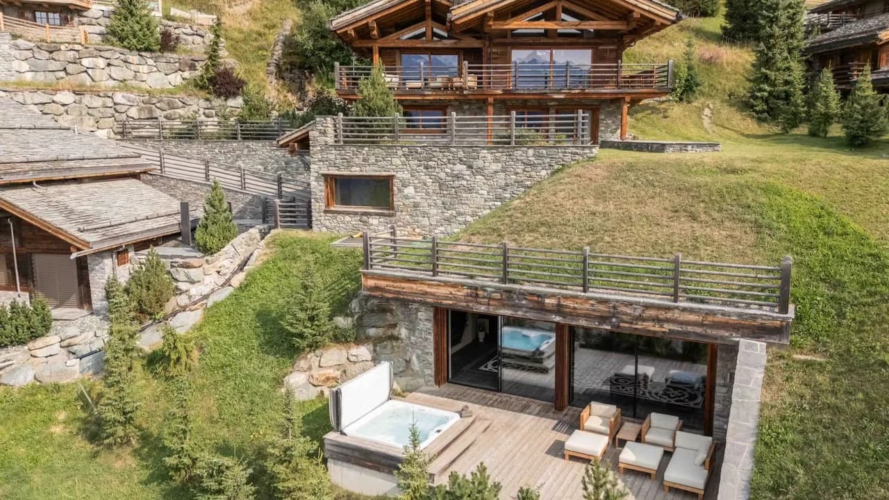 Exclusive Verbier Hideaway With Scenic Views