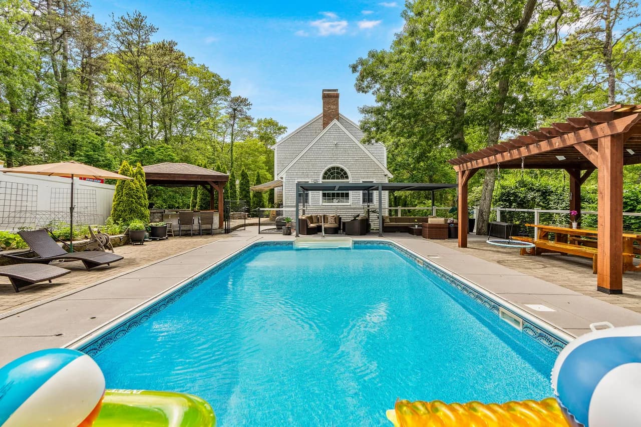Spacious Seven-Bedroom Retreat in Barnstable Cape Cod photo 2