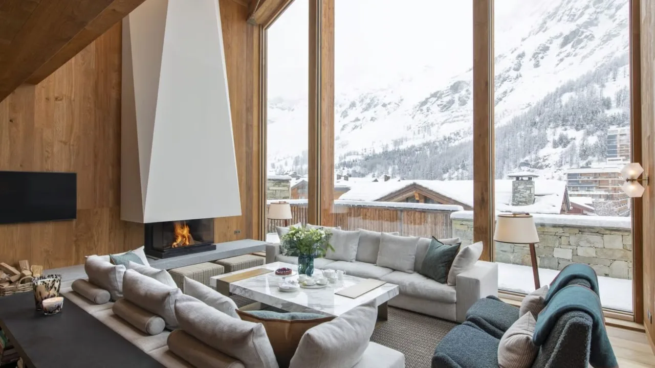 Spacious Mountain Retreat With Heated Pool photo 5