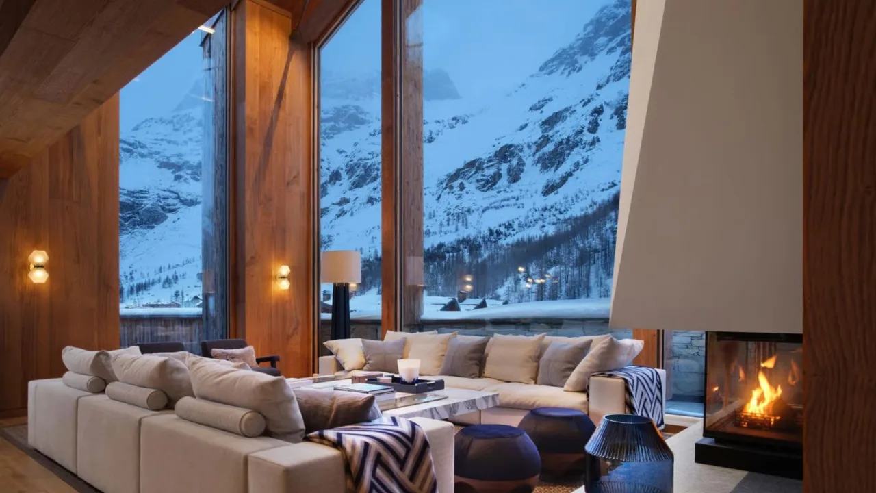 Beautiful Chalet With Heated Pool And Sauna photo 2