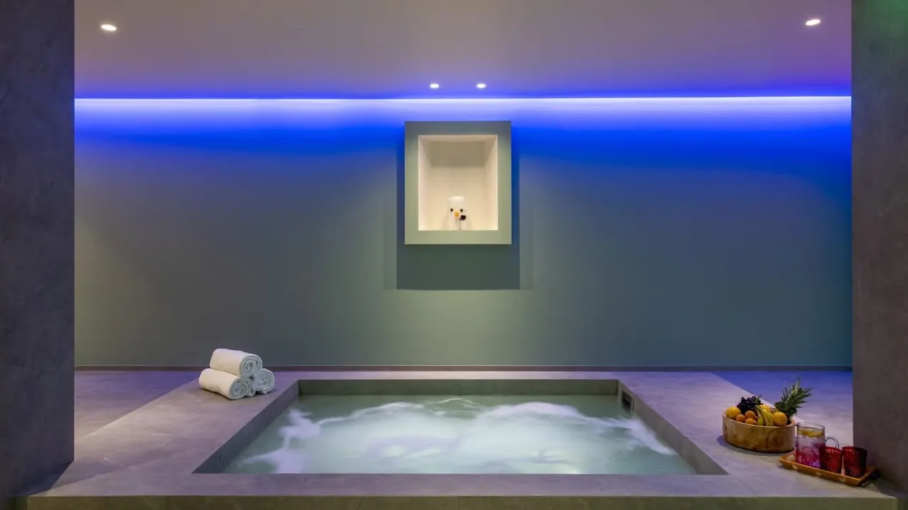 Exceptional Courchevel Chalet With Indoor Pool photo 4