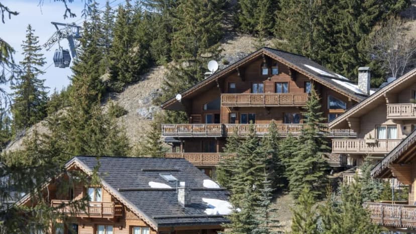 Spacious Mountain Hideaway With Hot Tub