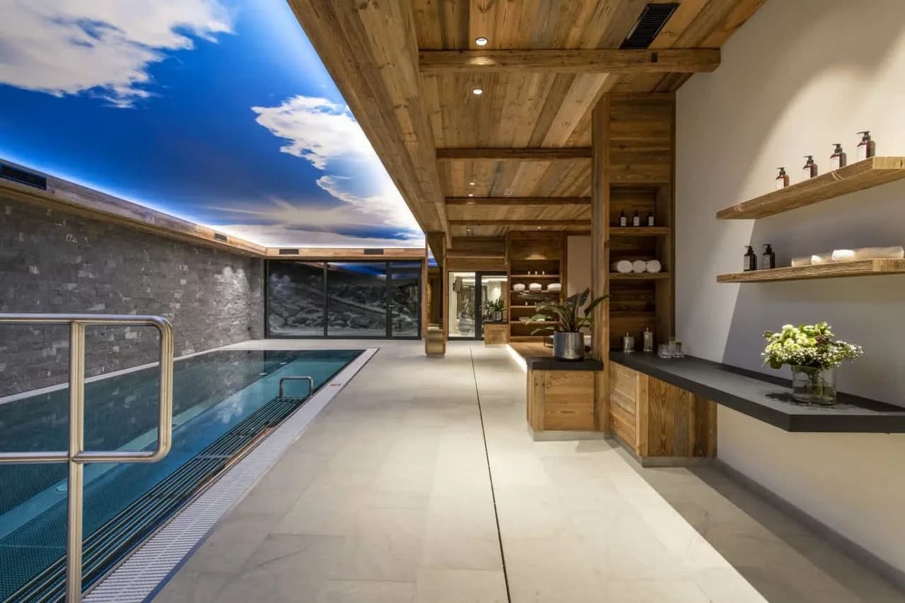 Bright Alpine Chalet With Gym and Spa photo 4