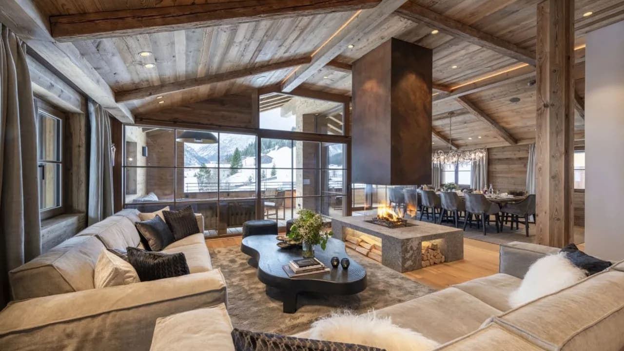 Stylish Alpine Residence With Indoor Pool Access