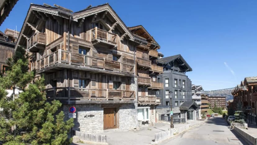 Scenic Courchevel Stay With Hot Tub