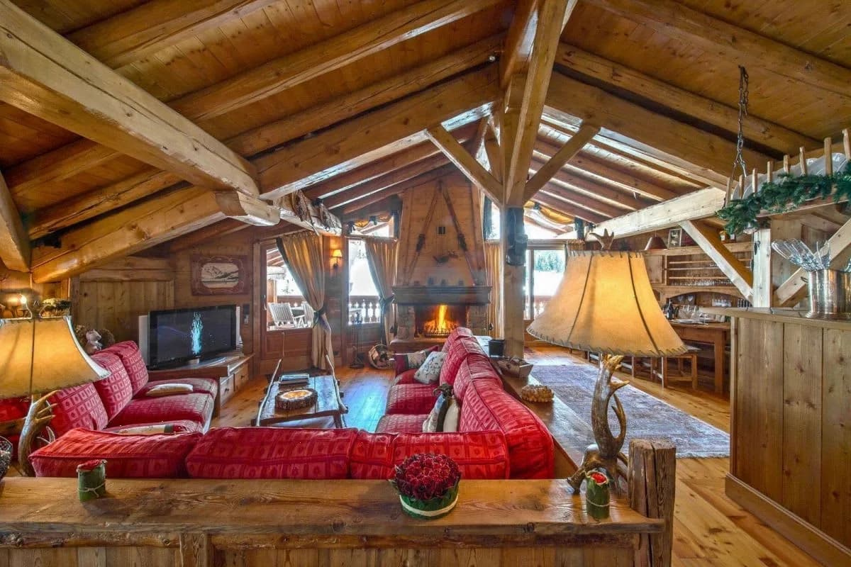 Courchevel Slopeside Chalet photo 2