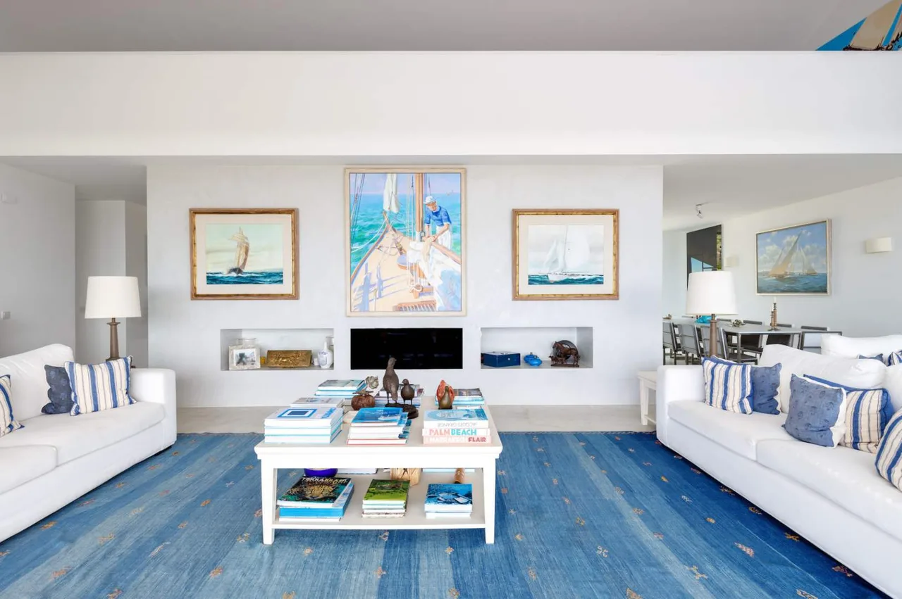 Modern Villa With Pool And Views photo 4