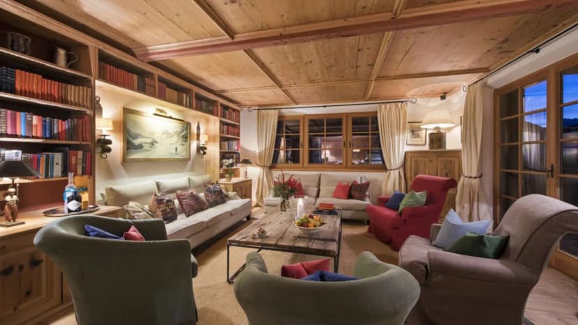 Spacious Alpine Retreat With Spa Access
