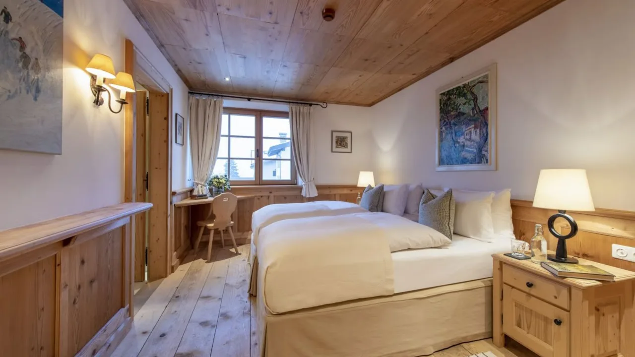 Spacious Alpine Retreat With Spa Access photo 2