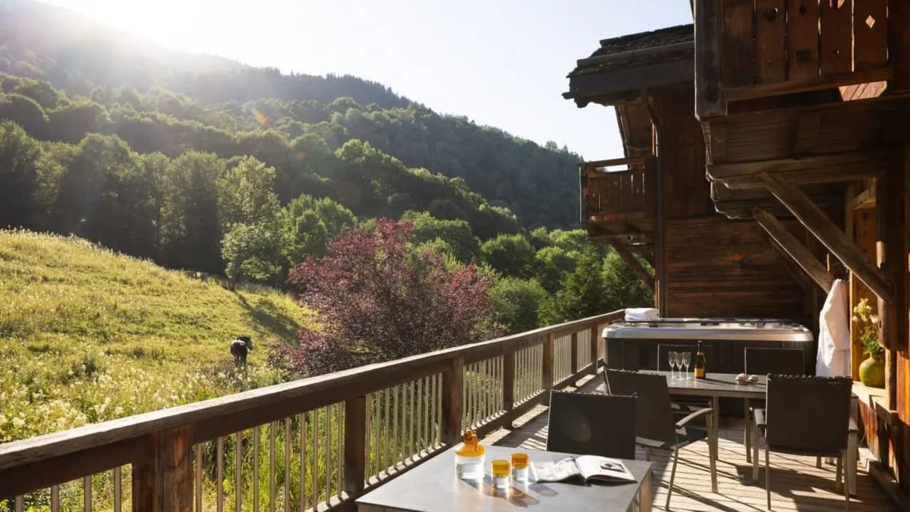 Elegant Ski Chalet Featuring Private Hot Tub photo 5