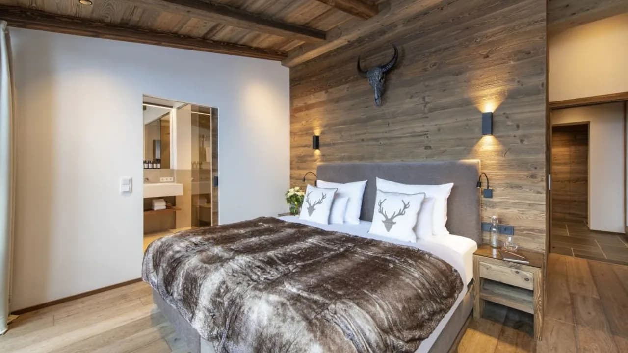 Alpine Ski Apartment With Pool and Shared Spa photo 2