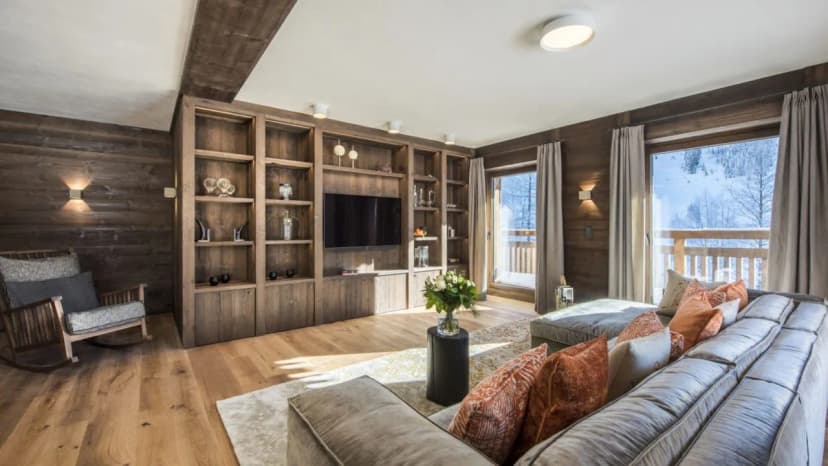 Spacious Ski Apartment With Cozy Fireplace