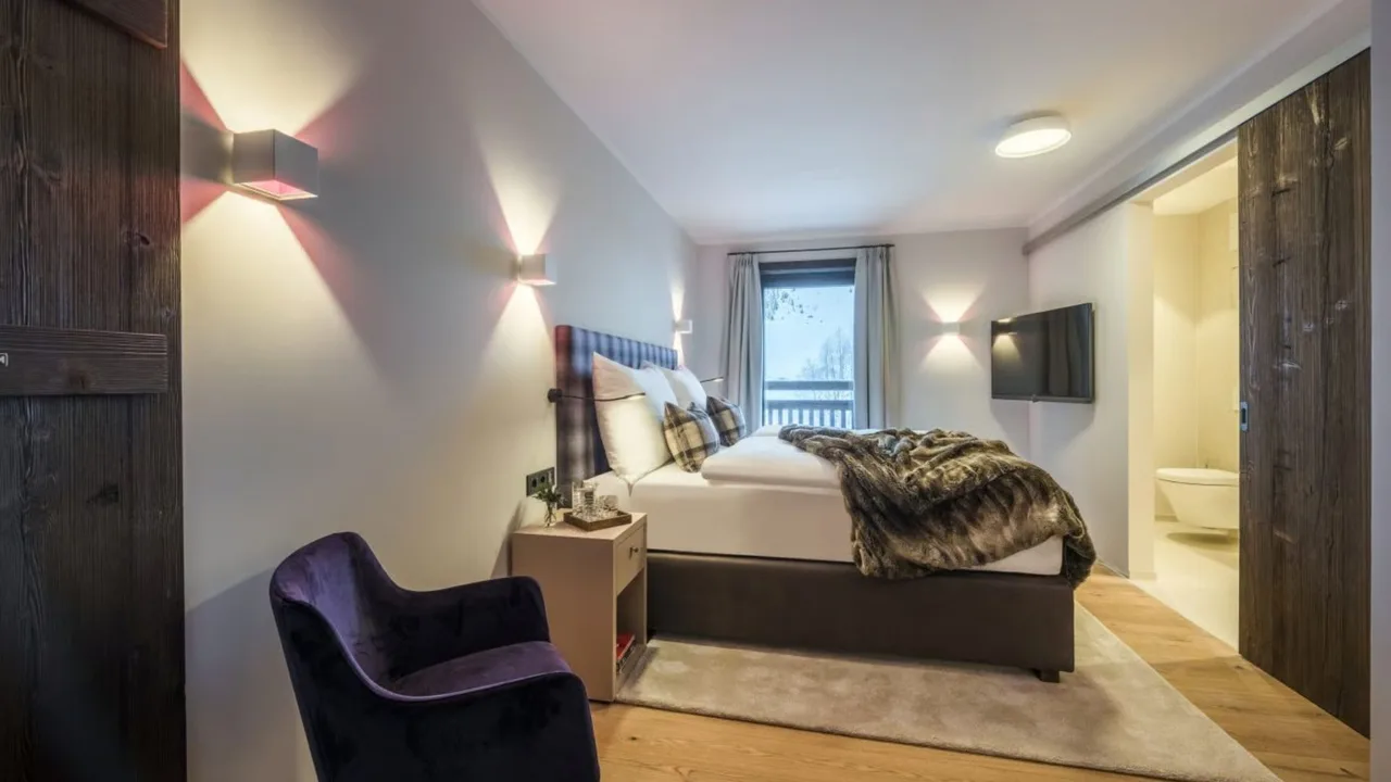 Spacious Ski Apartment With Cozy Fireplace photo 3