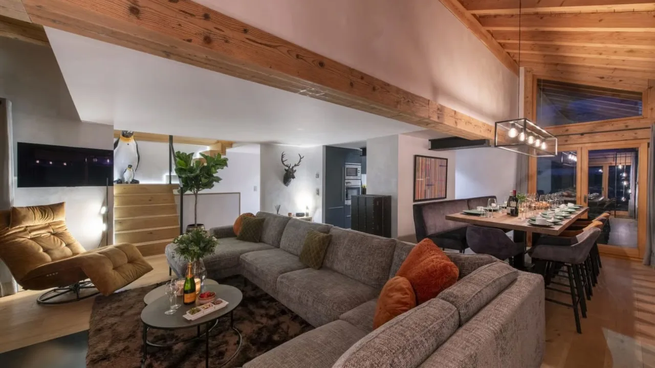 Cozy Ski Chalet With Outdoor Hot Tub photo 2
