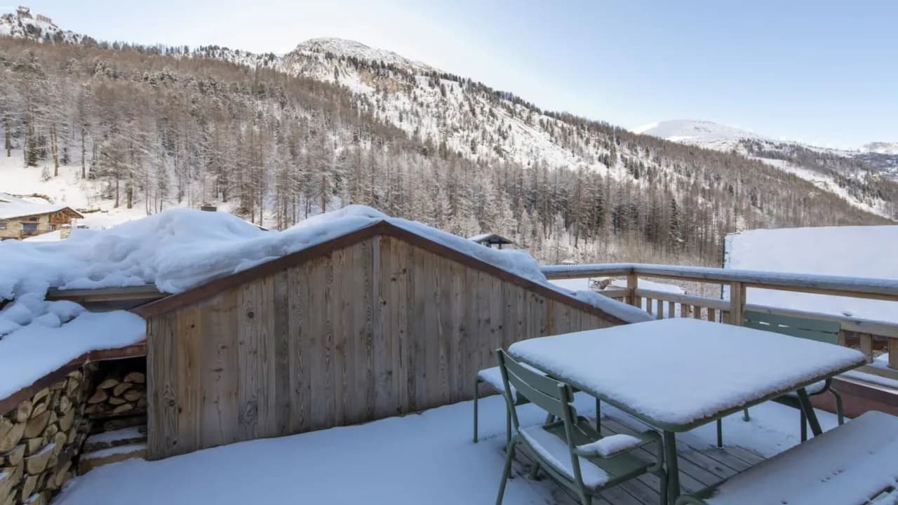 High Alpine Penthouse With Stunning Views photo 3