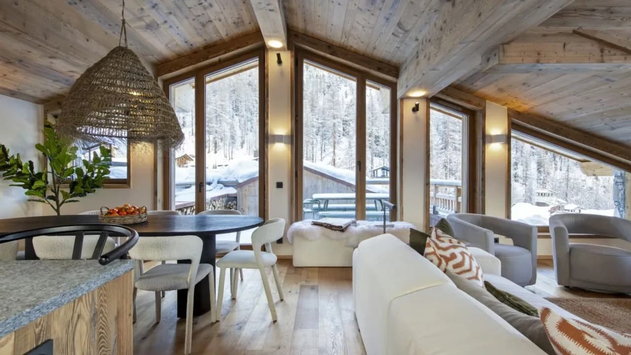 High Alpine Penthouse With Stunning Views photo 4