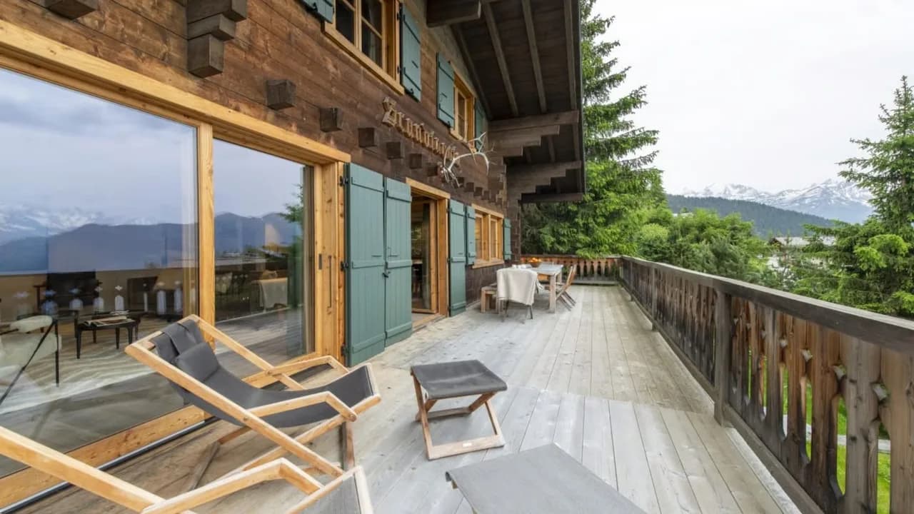 Modern Alpine Escape With Private Hot Tub photo 4