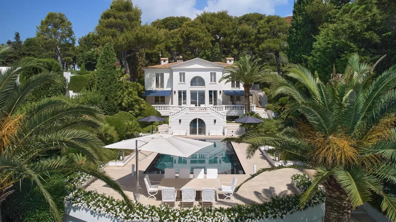 Refined Villa With Four Luxury Bedrooms